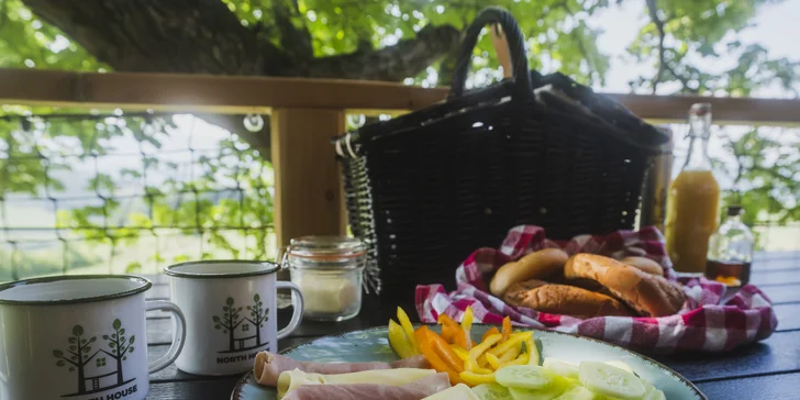 Pobyt v domečku v korunách stromů v srdci oravské přírody pro 2 až 4 osoby