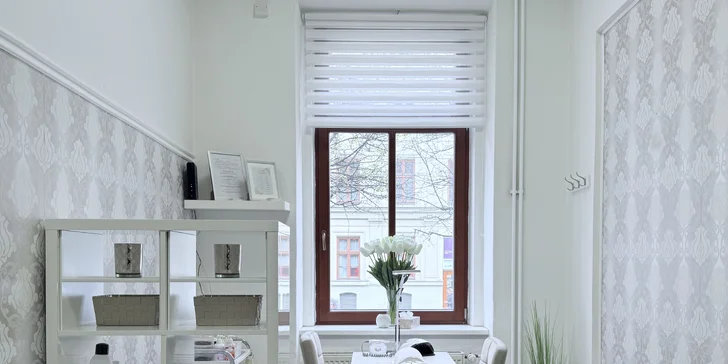 Manikúra dle výběru i s parafínovým zábalem: klasika, P-shine či gel lak