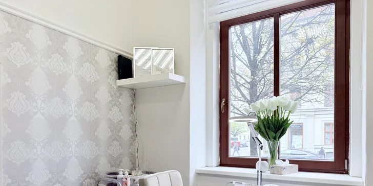 Manikúra dle výběru i s parafínovým zábalem: klasika, P-shine či gel lak