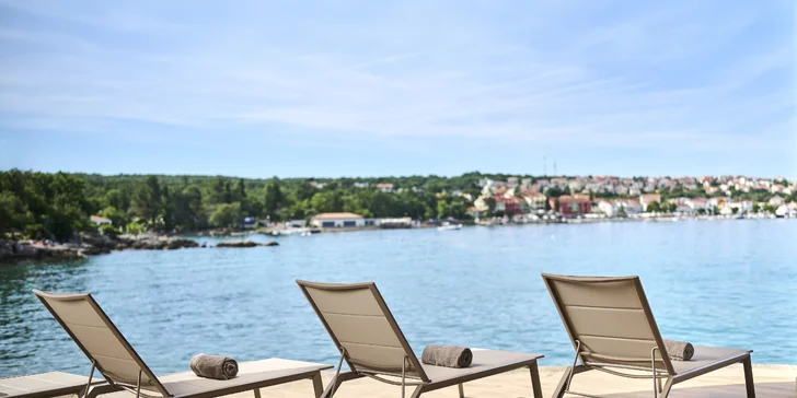 Dovolená na chorvatském Krku: 3* hotel u pláže, snídaně i polopenze plus, animace