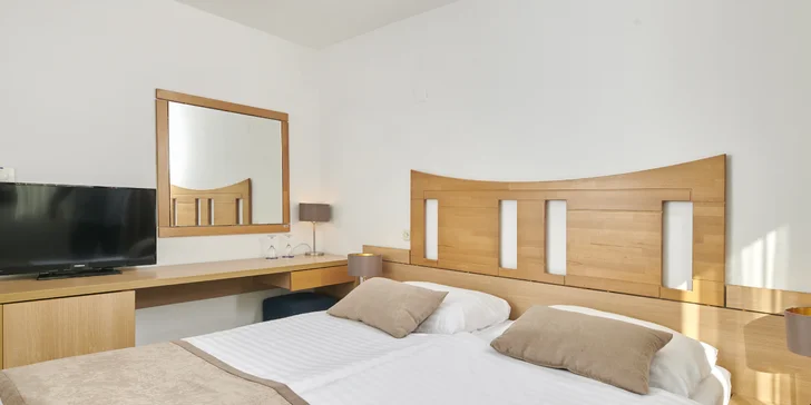 Dovolená na chorvatském Krku: 3* hotel u pláže, snídaně i polopenze plus, animace