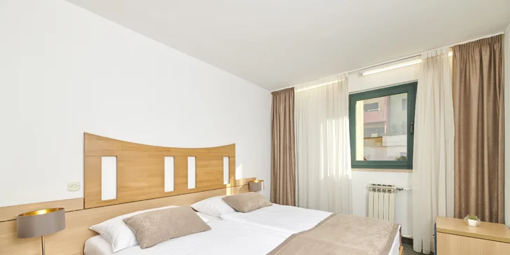 Dovolená na chorvatském Krku: 3* hotel u pláže, snídaně i polopenze plus, animace