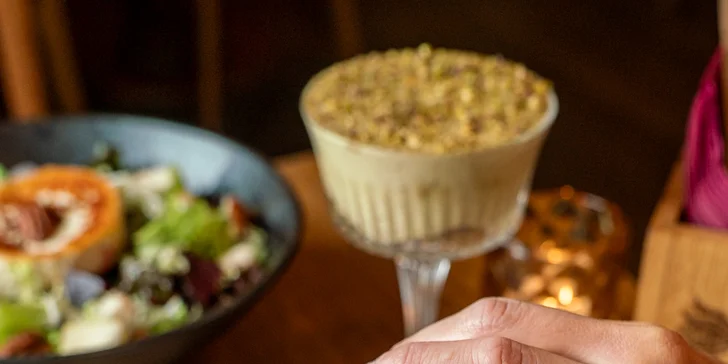 Degustační vegetariánské menu pro dva v srdci Prahy: předkrm, hlavní chod i dezert