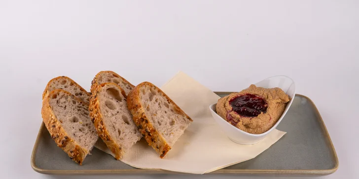 Degustační vegetariánské menu pro dva v srdci Prahy: předkrm, hlavní chod i dezert