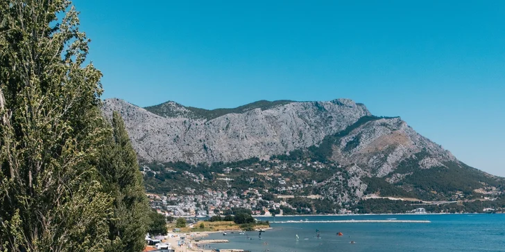 Dovolená v mobilních domcích v Omiši: pláž i venkovní bazén