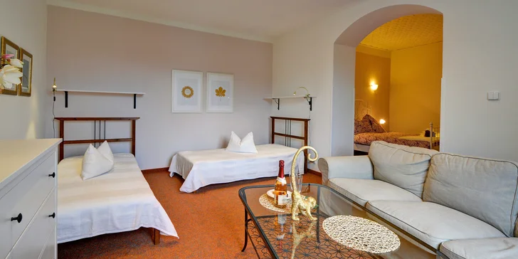 Dovolená s výhledem na Loket: rodinný penzion se snídaní a vstupem do wellness