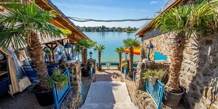 Sluneční jezera: 4* hotel s polopenzí a wellness i celodenním vstupem do aquaparku