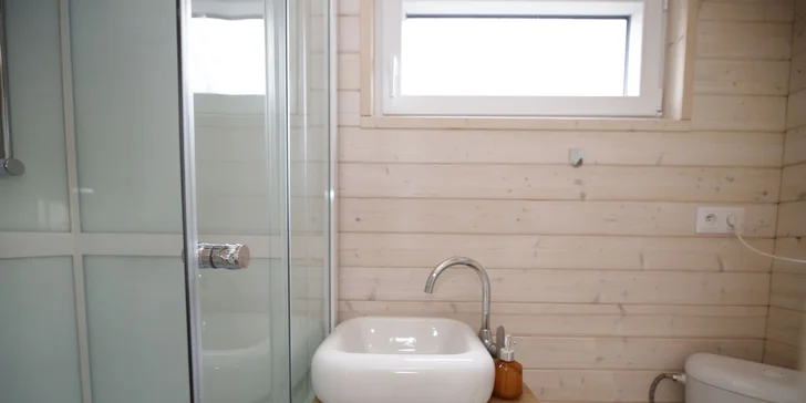 Za romantikou a relaxem: pobyt v resortu Vigvam s polopenzí, wellness i vinnou degustací