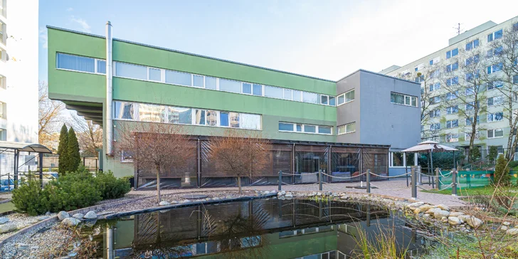 Poznejte Košice: pokoje v moderním stylu, restaurace s terasou, minigolf i dětské hřiště