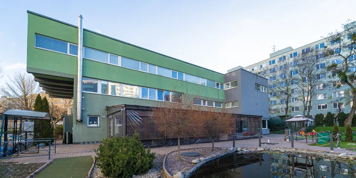 Poznejte Košice: pokoje v moderním stylu, restaurace s terasou, minigolf i dětské hřiště