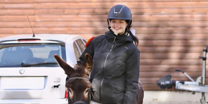 Projížďka na oslíkovi nebo poníkovi pro děti: zážitek v přírodě na 20 či 45 min.