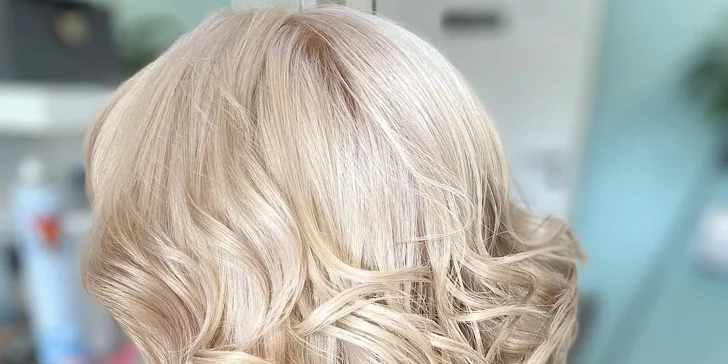 Otevřený voucher v hodnotě 1000-5000 Kč na kadeřnické služby ve studiu Vlasy od Denisy