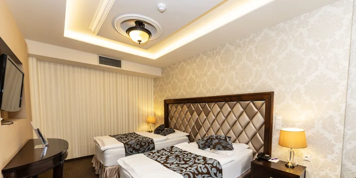 Pobyt ve 4* hotelu ve Varech: skvělé jídlo, masáž, wellness i vlastní kinosál