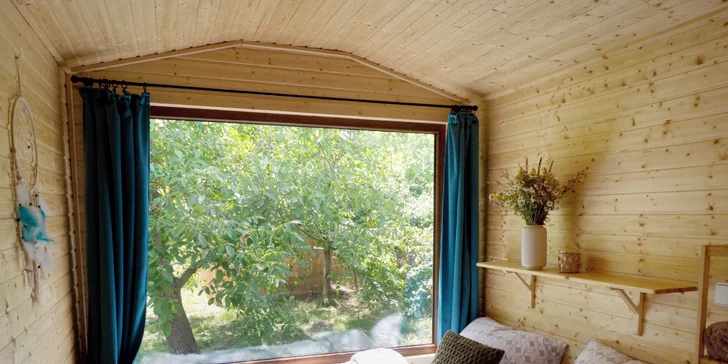 Relax na Vysočině: maringotka se snídaní a neomezeným privátním wellness