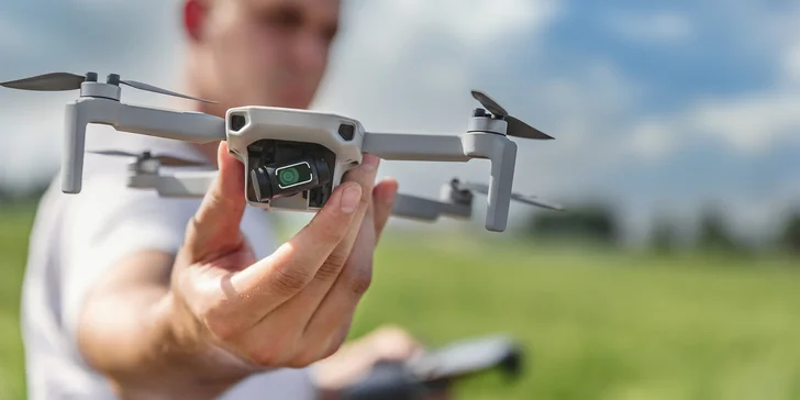 Kurz pro létání s dronem: příprava na oficiální pilotní průkaz