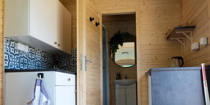 Relax na Vysočině: maringotka se snídaní a neomezeným privátním wellness