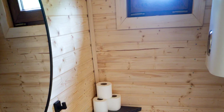 Relax na Vysočině: maringotka se snídaní a neomezeným privátním wellness