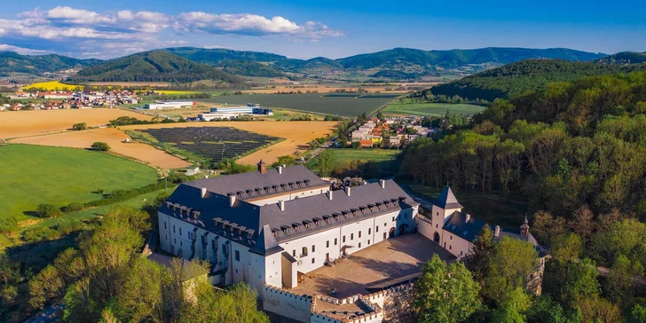 Královský pobyt na zámku s prohlídkou: jedinečný wellness, polopenze a 2 noblesní restaurace s luxusním barem
