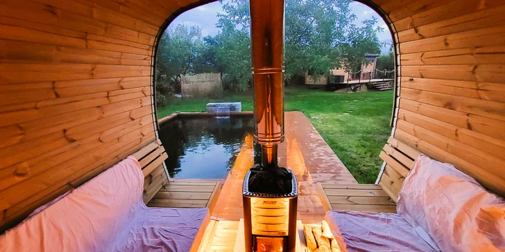 Relax na Vysočině: maringotka se snídaní a neomezeným privátním wellness