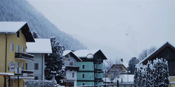 Ski Opening Mölltal v Korutanech: ubytování s polopenzí, skipas a program včetně krampusáků a testování lyží