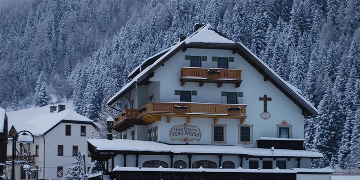 Ski Opening Mölltal v Korutanech: ubytování s polopenzí, skipas a program včetně krampusáků a testování lyží