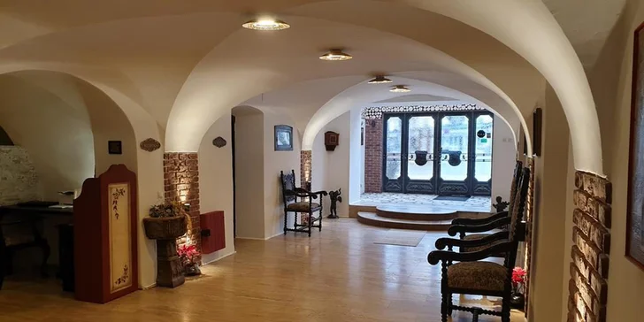 Ski Opening Mölltal v Korutanech: ubytování s polopenzí, skipas a program včetně krampusáků a testování lyží