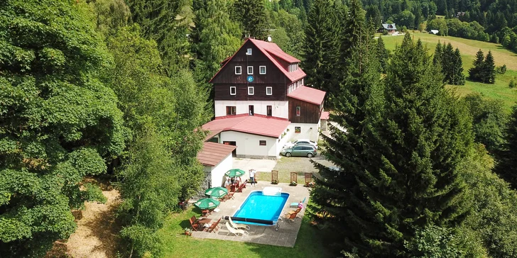 Aktivní dovolená v Krkonoších: polopenze, na dosah lanovka v Horních Mísečkách