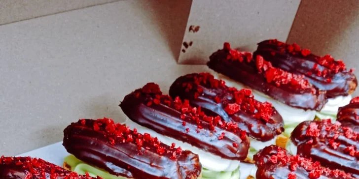 Dezert dle výběru a limonáda nebo káva v kavárně se solnou jeskyní