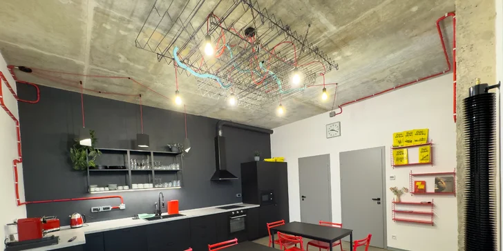 Pobyt v Klatovech v ikonické budově telekomunikace: možnost VIP prohlídky, blízko centra