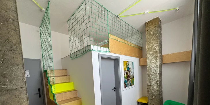 Pobyt v Klatovech v ikonické budově telekomunikace: možnost VIP prohlídky, blízko centra