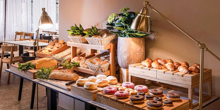 Chorvatské termály Jezerčica: 4* hotel s 8 bazény, plná nebo polopenze