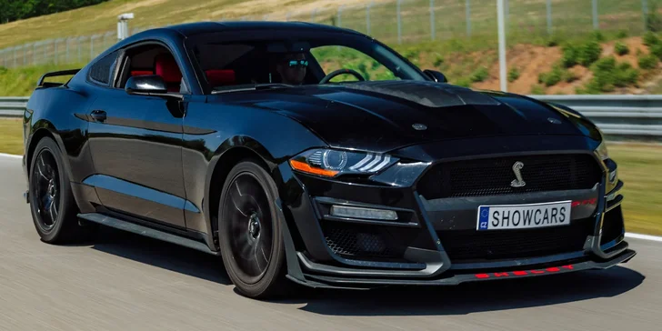 Exclusive VIP driving days: jízda na velkém závodním okruhu v Mostě v Lamborghini, Ferrari i Porsche