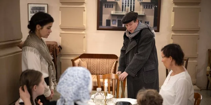 Vstupenka na divadelní představení Vánoční host