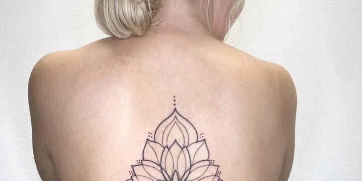 Tetování: mini do 3 cm nebo libovolné v hodnotě 1 000 nebo 2 000 Kč