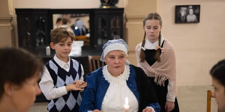 Vstupenka na divadelní představení Vánoční host