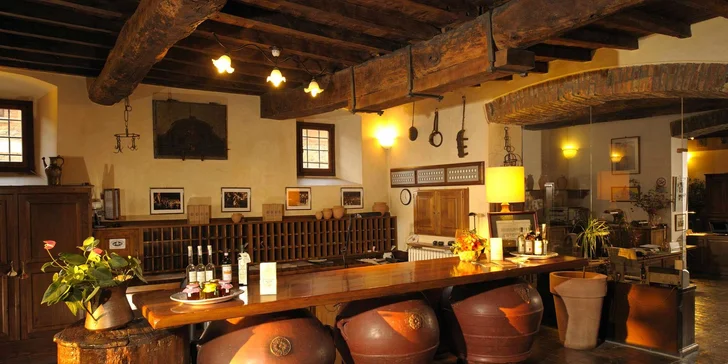 4* hotel u Florencie: snídaně či polopenze, v létě bazén, možnost projížďky na koni