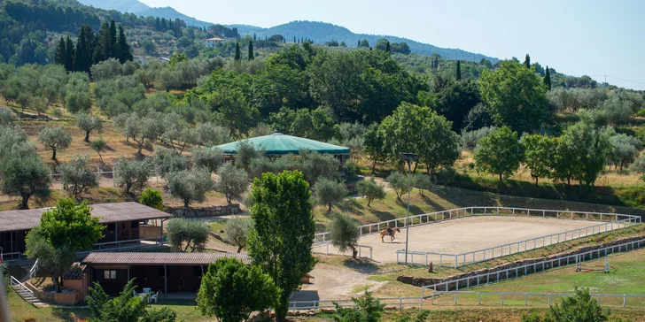 4* hotel u Florencie: snídaně či polopenze, v létě bazén, možnost projížďky na koni