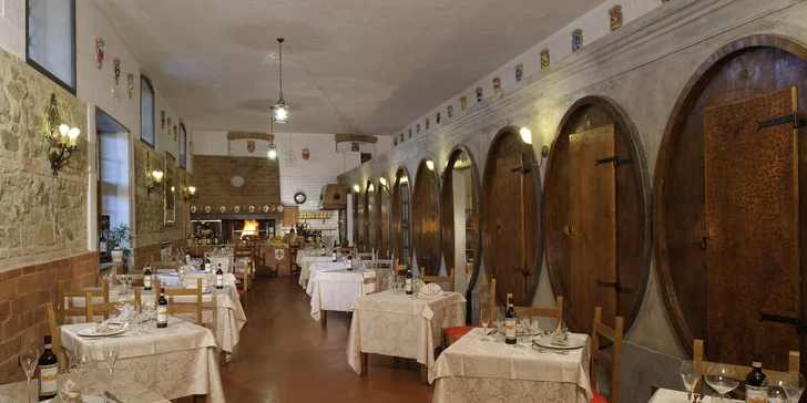 4* hotel u Florencie: snídaně či polopenze, v létě bazén, možnost projížďky na koni