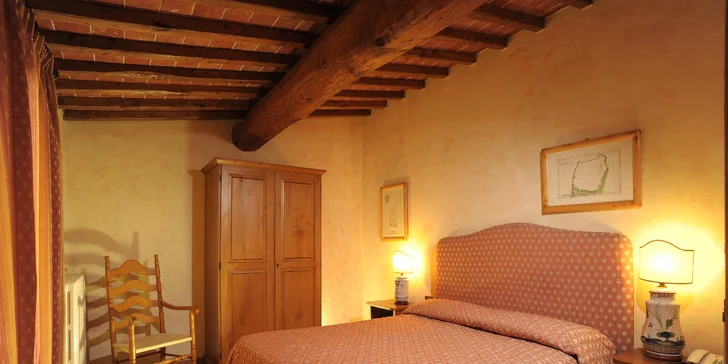 4* hotel u Florencie: snídaně či polopenze, v létě bazén, možnost projížďky na koni