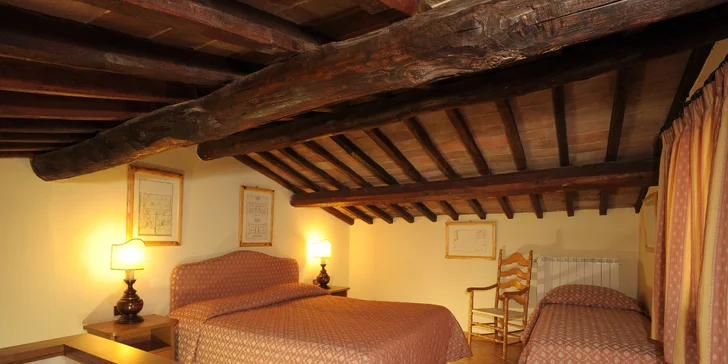 4* hotel u Florencie: snídaně či polopenze, v létě bazén, možnost projížďky na koni