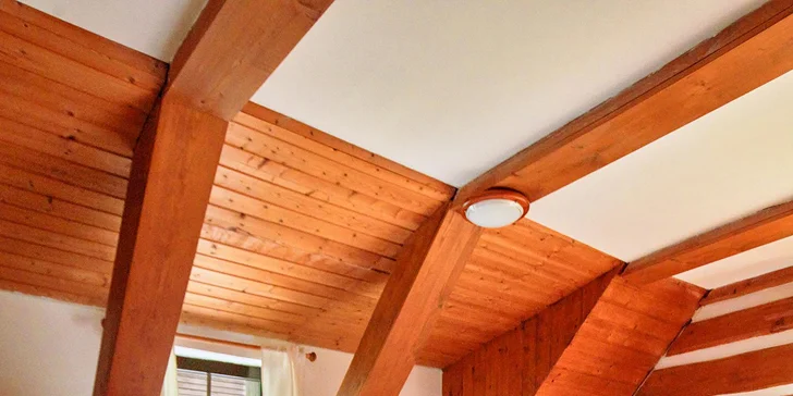 Aktivní pobyt v Jizerkách: hotel v Kořenově se snídaní a venkovním bazénem