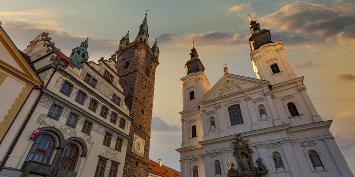 Pobyt v Klatovech v ikonické budově telekomunikace: možnost VIP prohlídky, blízko centra