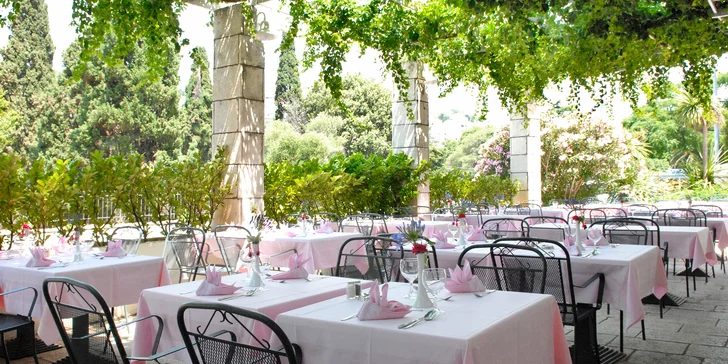 Dubrovník: hotel s bazénem a polopenzí, lokalita hned u pláže