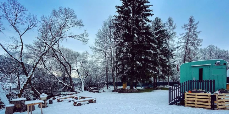 Romantika i dobrodružství: ubytování v krásné maringotce v jižních Čechách až pro 4 osoby