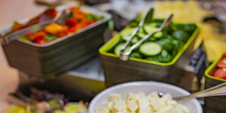 Legendární Grand Hotel International v Praze: pobyt se snídaní i michelinskou večeří, skvělá dostupnost do centra