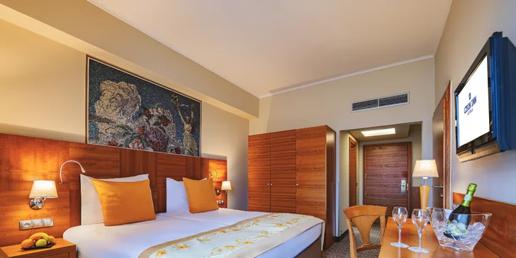 Legendární Grand Hotel International v Praze: pobyt se snídaní i michelinskou večeří, skvělá dostupnost do centra