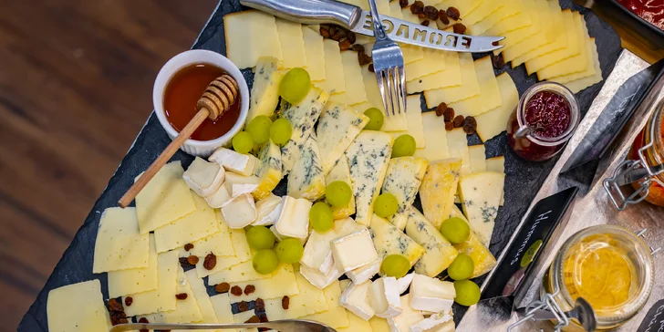 4* pobyt v moderní pražské čtvrti: hotel se snídaní, wellness i fitness, karta výhod