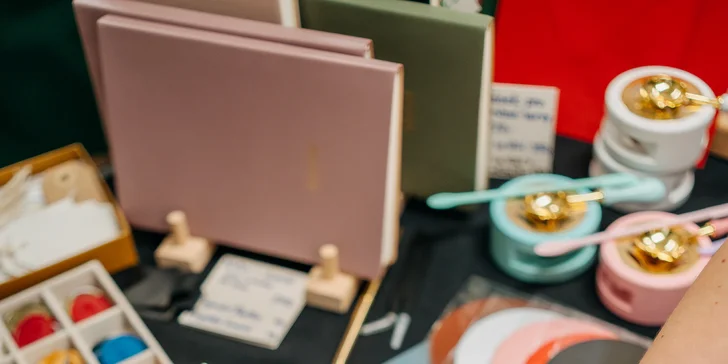 Kurz pečetění pro 1 až 3 osoby: různé techniky a barvy vosků, odnesete si pečetě i visačky či dopisní papír