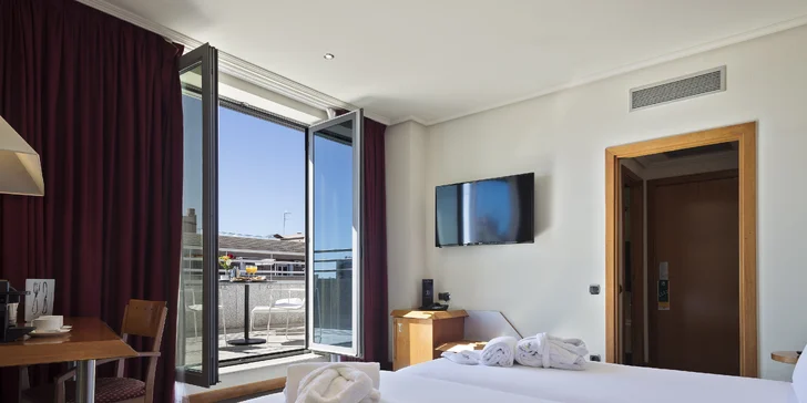 Poznejte krásy Barcelony: pobyt v hotelu se snídaní jen kousek od metra