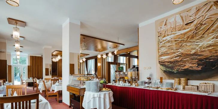 Pobyt ve Františkových Lázních: snídaně či plná penze, bazén i procedury